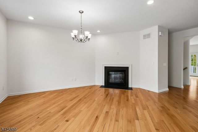 20 Gable Walk 20, Livingston Twp., NJ 07039