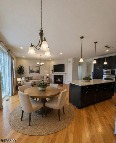 20 Gable Walk 20, Livingston Twp., NJ 07039