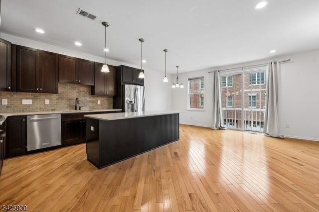 20 Gable Walk 20, Livingston Twp., NJ 07039