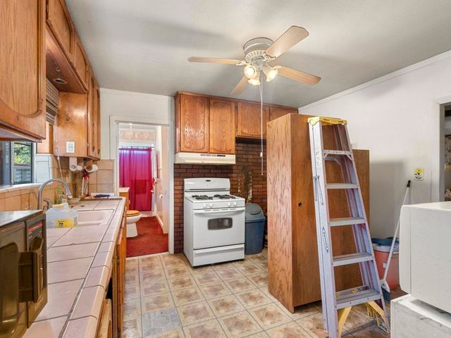 3724 30 Euclid Avenue, San Diego, CA 92105