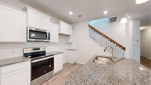 210 Dora DR, Killeen, TX 76542