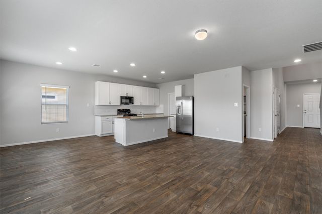 202 Chesterfield DR, Kyle, TX 78640