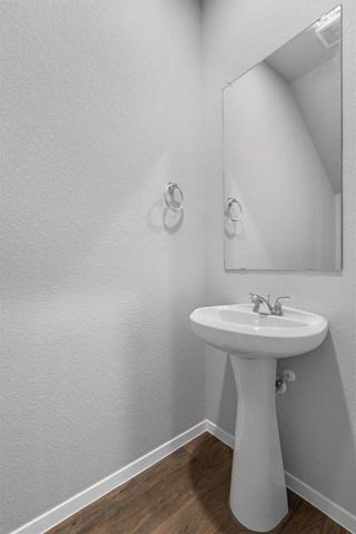 202 Chesterfield DR, Kyle, TX 78640