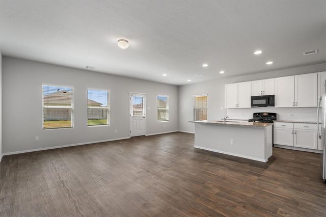 202 Chesterfield DR, Kyle, TX 78640