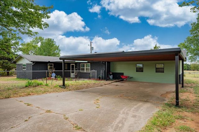 329131 E Lincoln Street, Harrah, OK 73045
