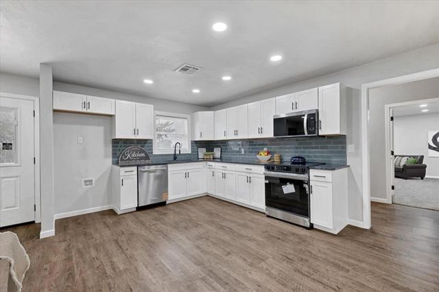 329131 E Lincoln Street, Harrah, OK 73045