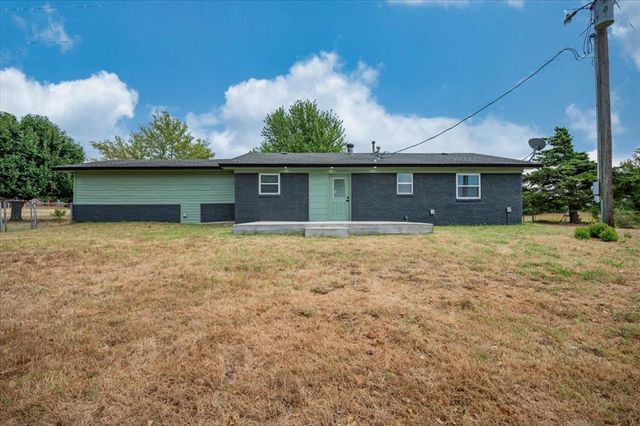 329131 E Lincoln Street, Harrah, OK 73045