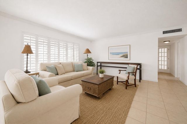 4501 S OCEAN Boulevard F3, Lantana, FL 33480