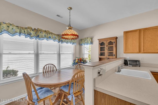 4 Woodburn Road, Manahawkin, NJ 08050