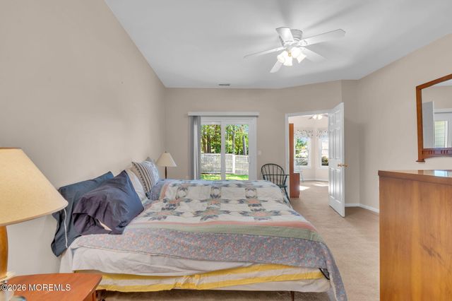 4 Woodburn Road, Manahawkin, NJ 08050