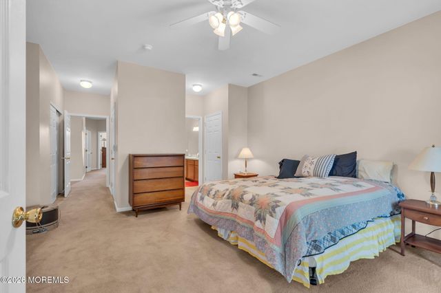 4 Woodburn Road, Manahawkin, NJ 08050