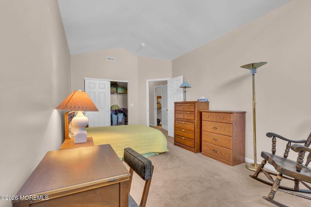 4 Woodburn Road, Manahawkin, NJ 08050