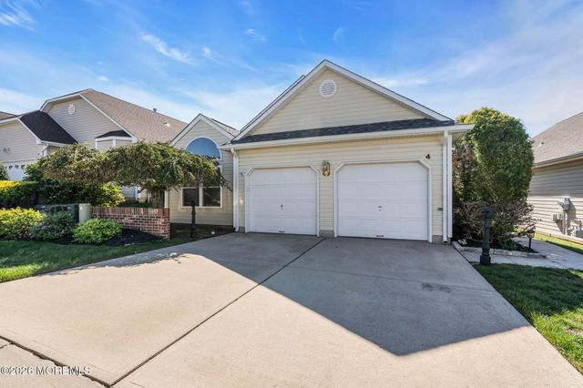 4 Woodburn Road, Manahawkin, NJ 08050