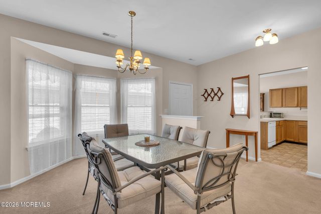 4 Woodburn Road, Manahawkin, NJ 08050
