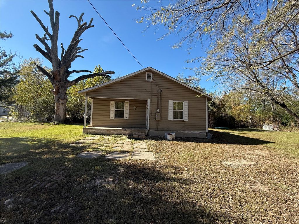 114 Nicholson Street, Sulphur Springs, TX 75482