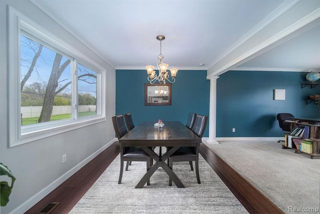 2536 Alveston Drive, Bloomfield Hills, MI 48304