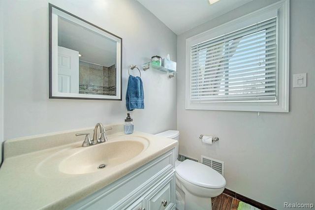 2536 Alveston Drive, Bloomfield Hills, MI 48304