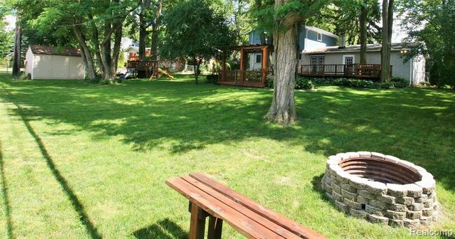 2536 Alveston Drive, Bloomfield Hills, MI 48304