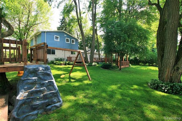 2536 Alveston Drive, Bloomfield Hills, MI 48304