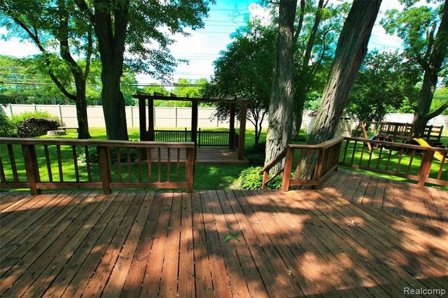 2536 Alveston Drive, Bloomfield Hills, MI 48304