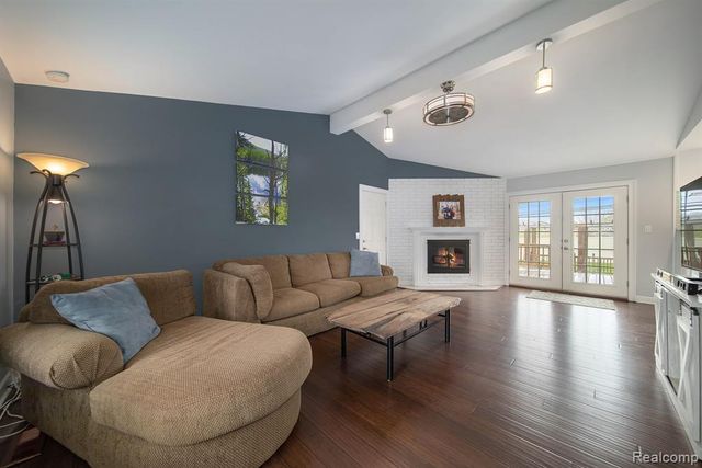 2536 Alveston Drive, Bloomfield Hills, MI 48304