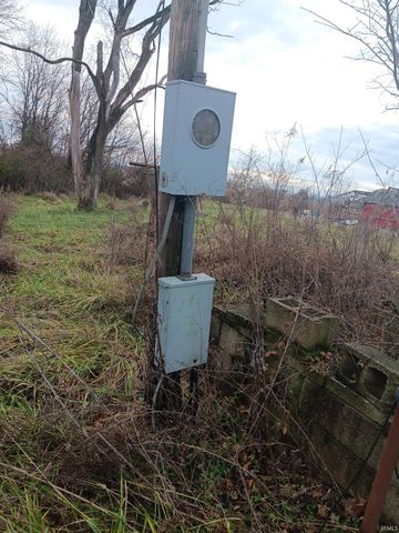 4785 E Wheatland Road, Vincennes, IN 47591