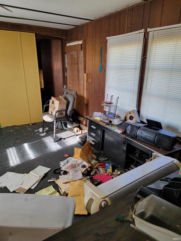 4785 E Wheatland Road, Vincennes, IN 47591