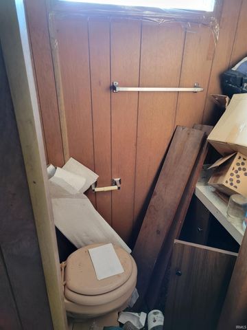 4785 E Wheatland Road, Vincennes, IN 47591