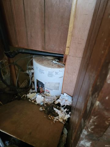 4785 E Wheatland Road, Vincennes, IN 47591