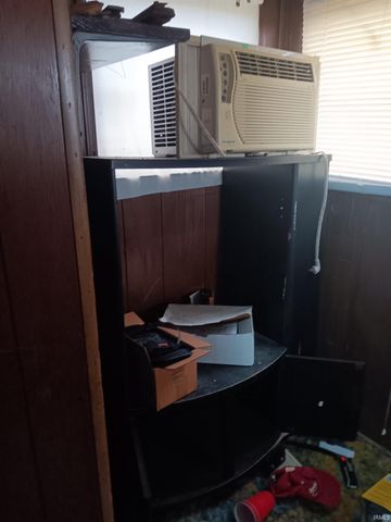 4785 E Wheatland Road, Vincennes, IN 47591