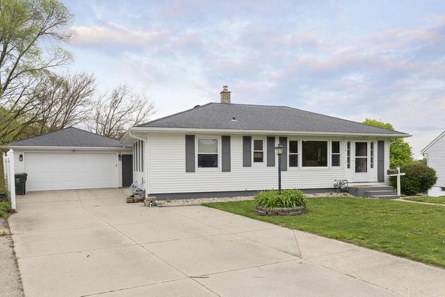 315 Hillcrest DRIVE, Fort Atkinson, WI 53538