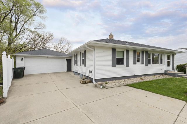 315 Hillcrest DRIVE, Fort Atkinson, WI 53538