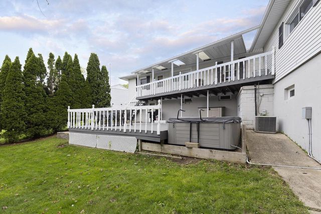 315 Hillcrest DRIVE, Fort Atkinson, WI 53538