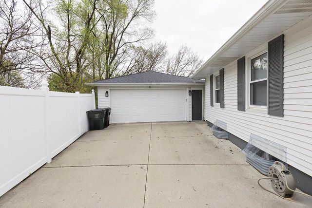 315 Hillcrest DRIVE, Fort Atkinson, WI 53538