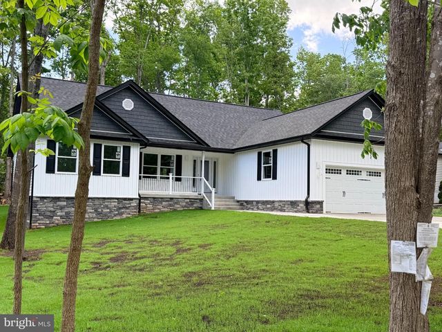 1233 LAKEVIEW PKWY, Locust Grove, VA 22508