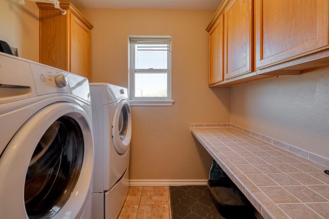 154 Three Oaks LN, Bastrop, TX 78602