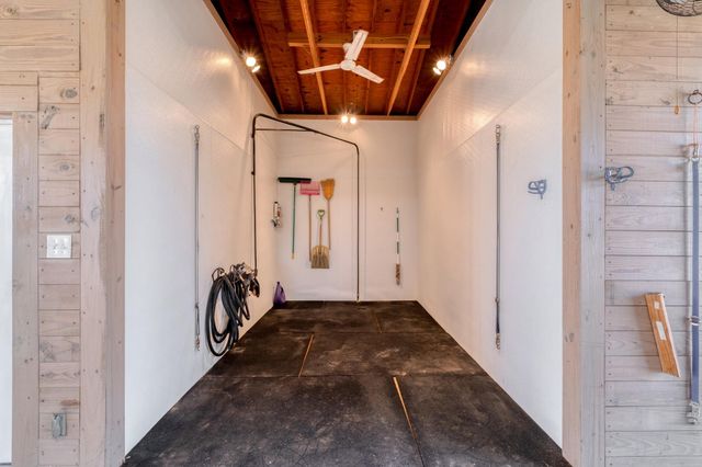 154 Three Oaks LN, Bastrop, TX 78602