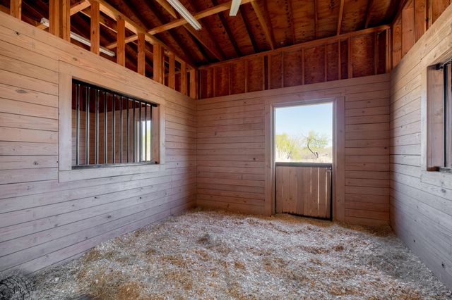 154 Three Oaks LN, Bastrop, TX 78602