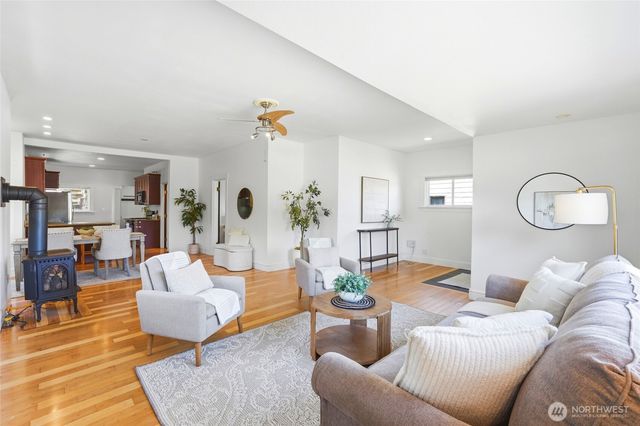 3310 Rucker Avenue, Everett, WA 98201