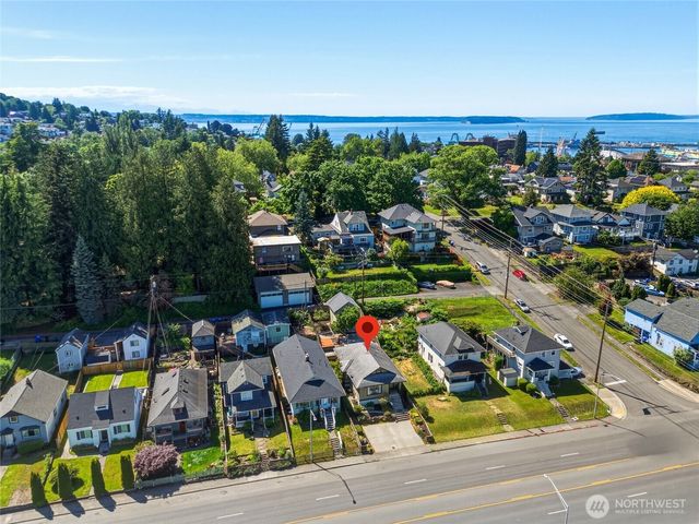 3310 Rucker Avenue, Everett, WA 98201