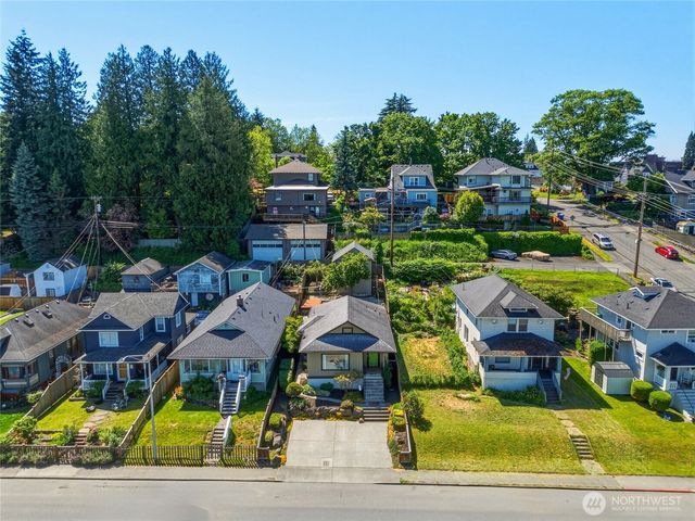 3310 Rucker Avenue, Everett, WA 98201