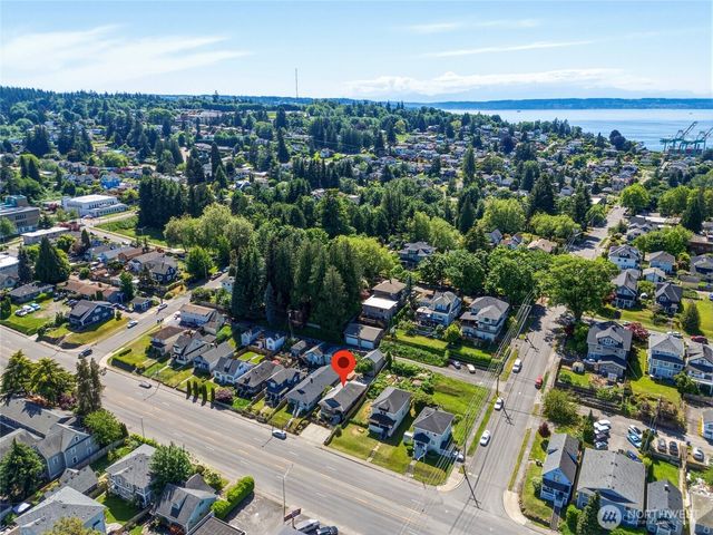 3310 Rucker Avenue, Everett, WA 98201