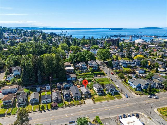 3310 Rucker Avenue, Everett, WA 98201