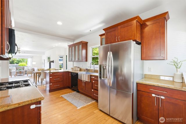 3310 Rucker Avenue, Everett, WA 98201