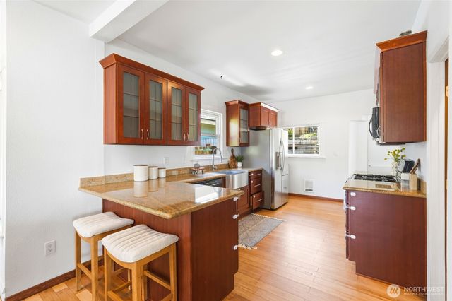 3310 Rucker Avenue, Everett, WA 98201