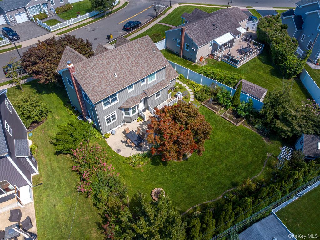 25 Bentley Road, Plainview, NY 11803 — photo 3