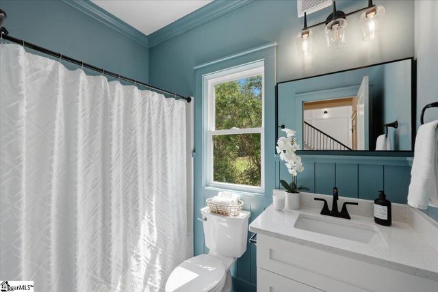 26 Queen Street, Fountain Inn, SC 29644