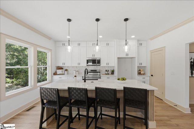 26 Queen Street, Fountain Inn, SC 29644