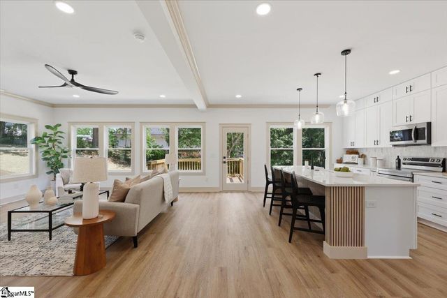 26 Queen Street, Fountain Inn, SC 29644