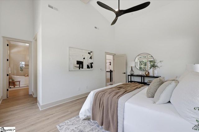 26 Queen Street, Fountain Inn, SC 29644